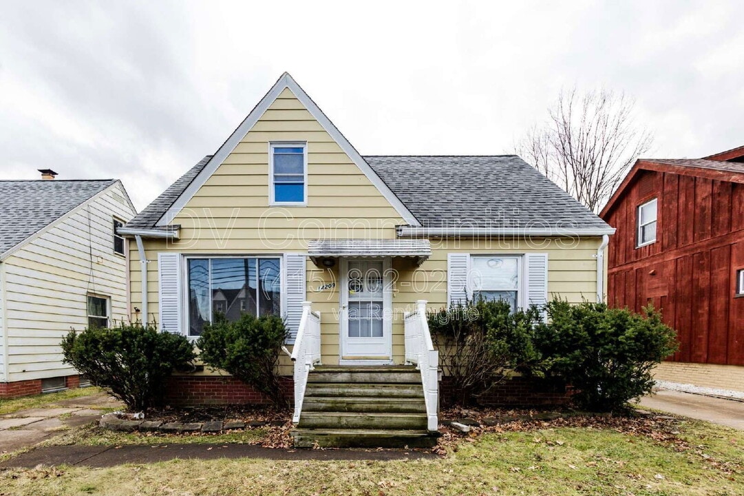 14209 Emery Ave in Cleveland, OH - Building Photo