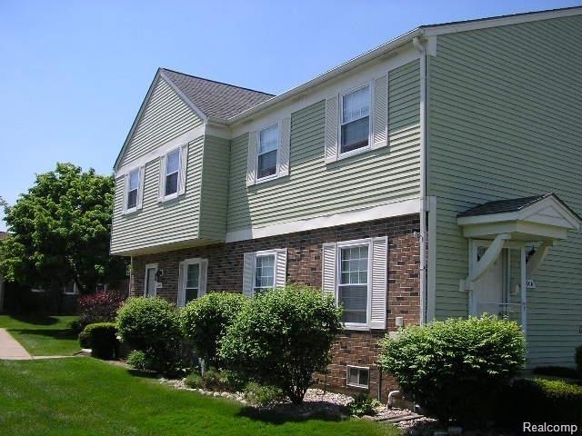 23608 N Rockledge in Novi, MI - Foto de edificio