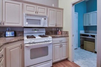 713 NE Sandstone Ct in Prineville, OR - Building Photo - Building Photo