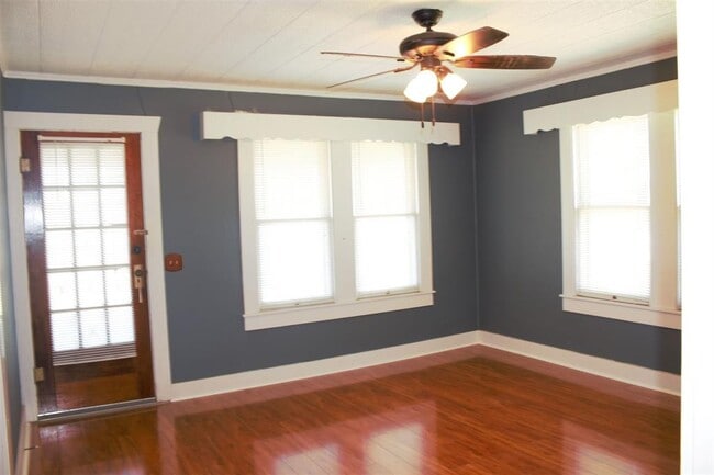 4404 TX-159 in La Grange, TX - Building Photo - Building Photo