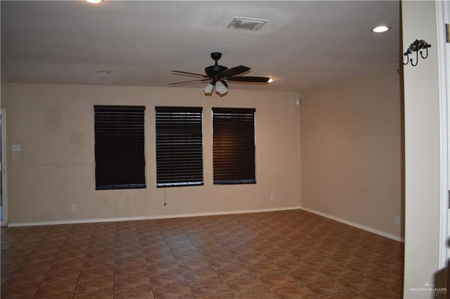 12 Nightshade Ave in McAllen, TX - Building Photo - Building Photo