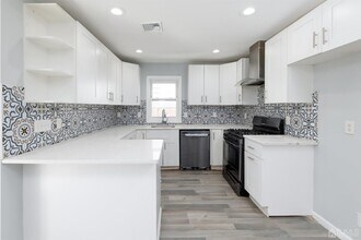 71 Carteret Ave in Carteret, NJ - Building Photo - Building Photo