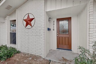 5516 Laredo Ln, Unit 302 in Garland, TX - Building Photo - Building Photo