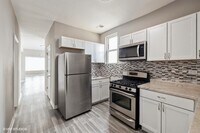 522 W 81st St, Unit 2 photo'