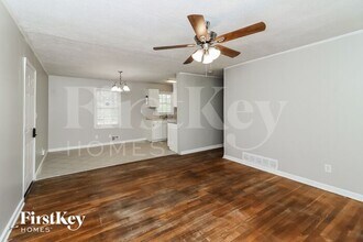 1150 Rochelle Dr in Austell, GA - Building Photo - Building Photo