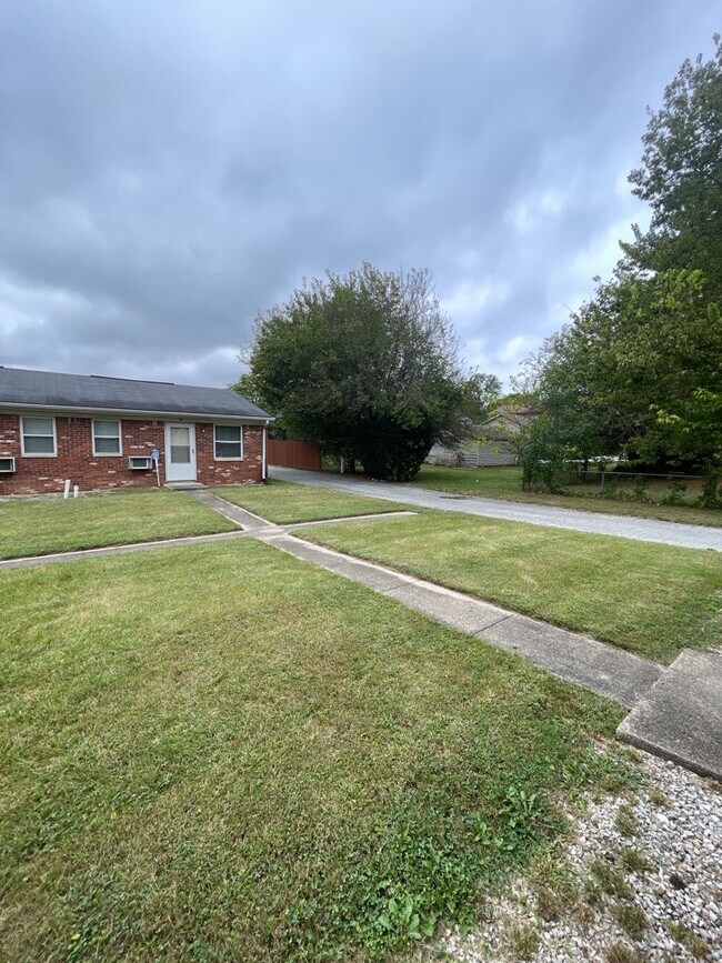 William Drive Apartments in Brownsburg, IN - Foto de edificio - Building Photo