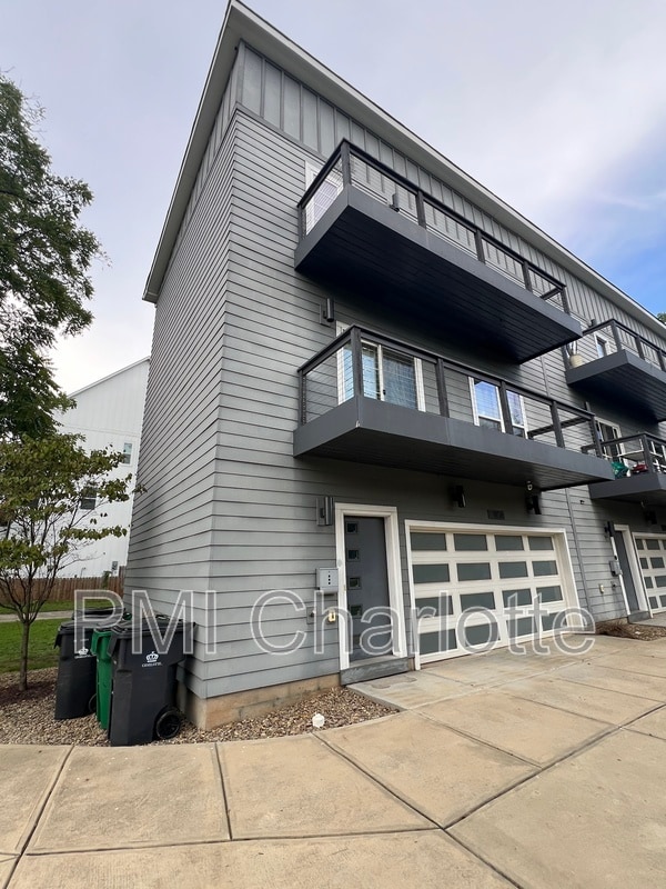 property at 1106 N Alexander St