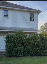 143 E High St in East Hampton, CT - Building Photo - Building Photo