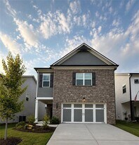 5271 Fox Den Rd in Oakwood, GA - Building Photo