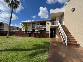 13785 SW 66th St in Miami, FL - Building Photo