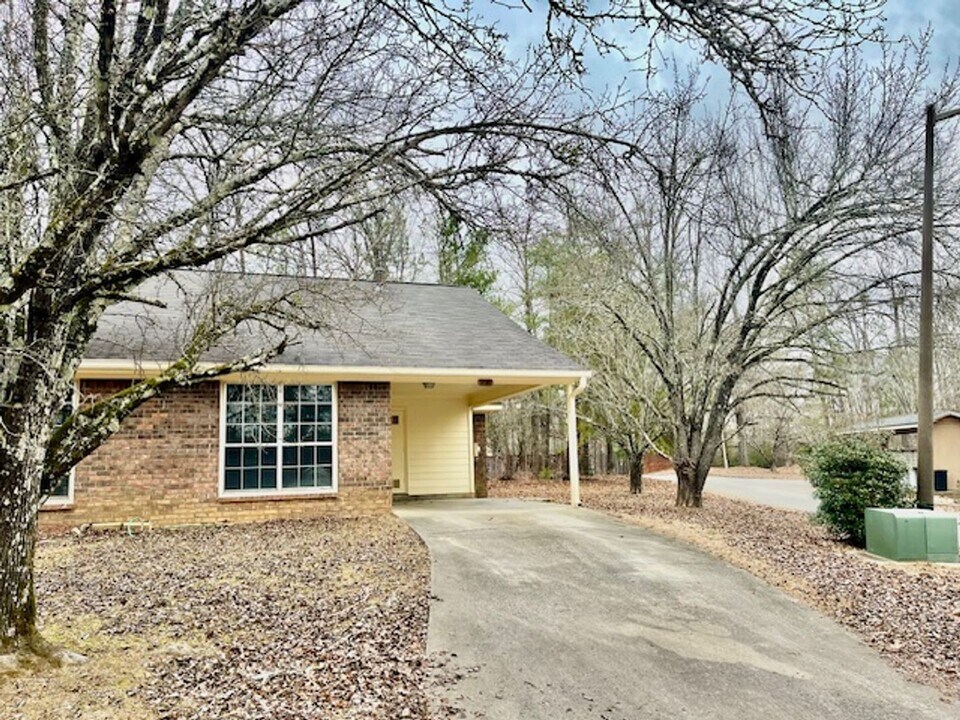 1 Conifer Ring in Rome, GA - Building Photo