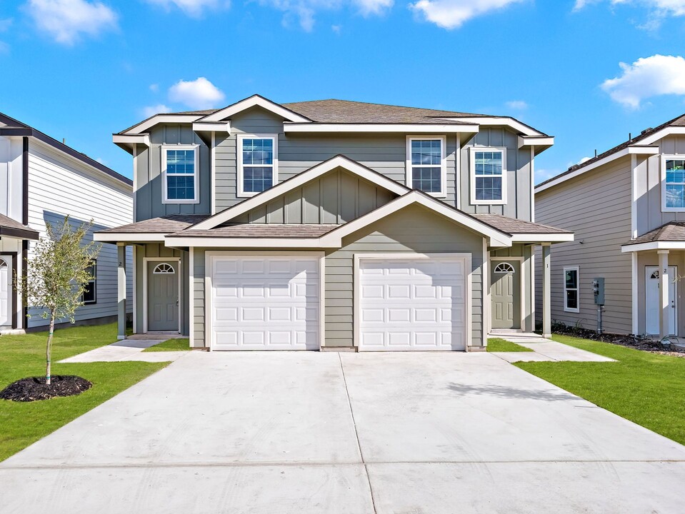 6218 Eddie Way in San Antonio, TX - Foto de edificio
