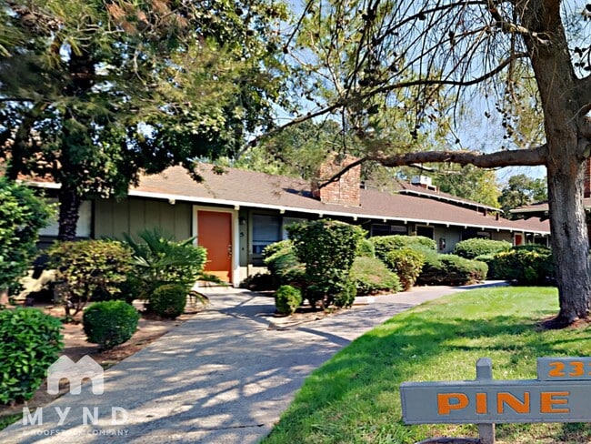 property at 2336 Villanova Cir