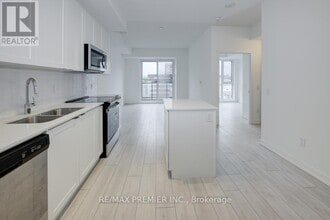 55-455 Duke St W in Kitchener, ON - Building Photo - Building Photo