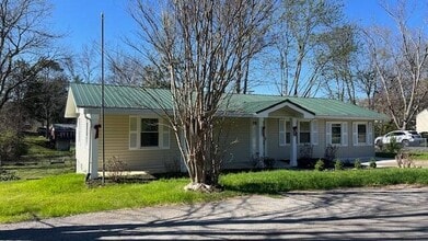 1795 Highland Ave NW in Cleveland, TN - Building Photo - Building Photo