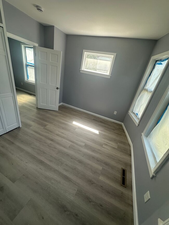 27 Phoenix St in Springfield, MA - Building Photo - Building Photo