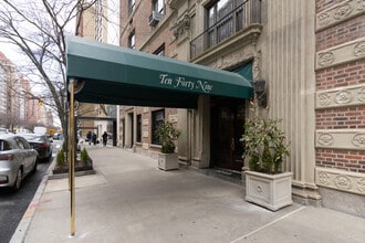 1047-1049 Park Ave in New York, NY - Building Photo - Building Photo