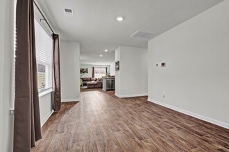 209 Cleat Dr in Surf City, NC - Building Photo - Building Photo