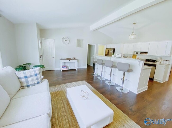 12005 Greenleaf Dr SE