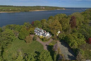 435 Bryant Ave in Roslyn, NY - Building Photo