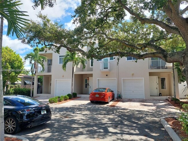 property at 1115 N 17th Ave