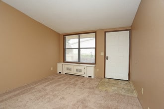 Cedarwood in Lexington, KY - Building Photo - Interior Photo