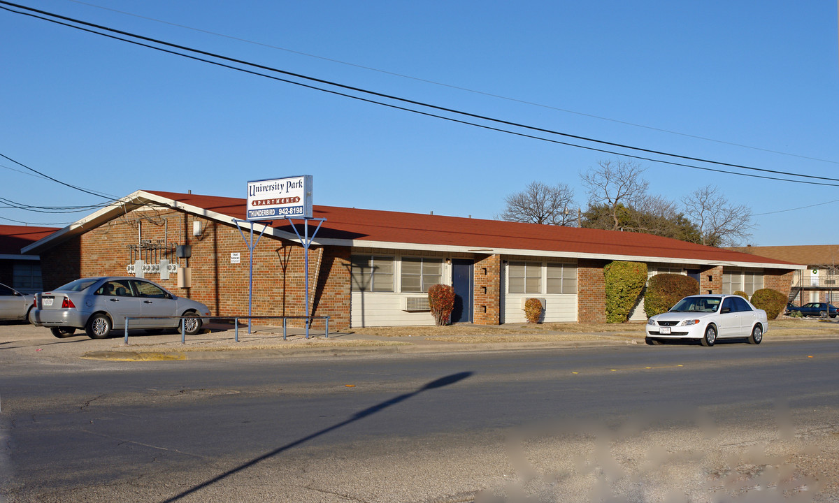 Thunderbird Apartments in San Angelo, TX - Building Photo