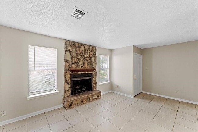 5810 Twisted Pine Ct