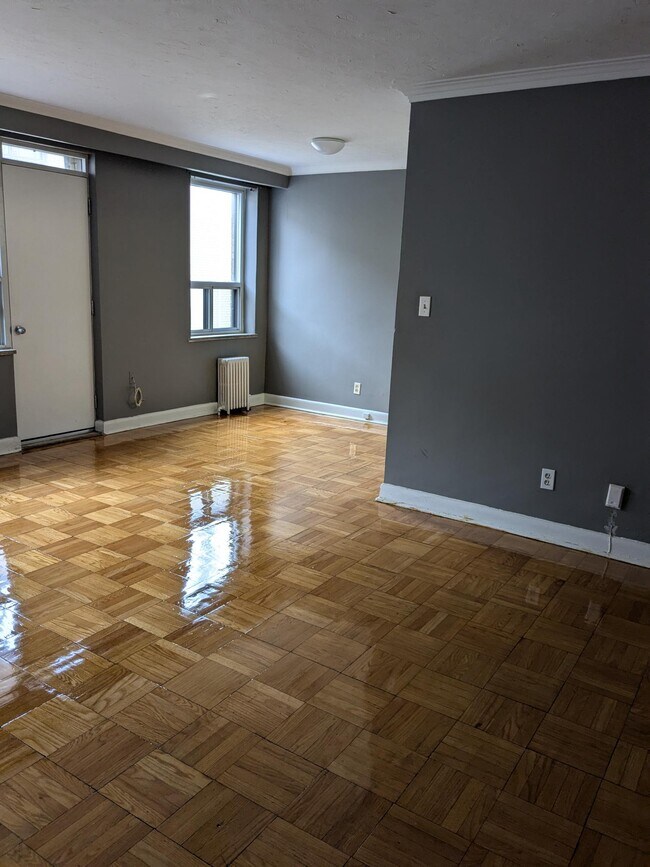 450 Winona Drive in Toronto, ON - Building Photo - Building Photo
