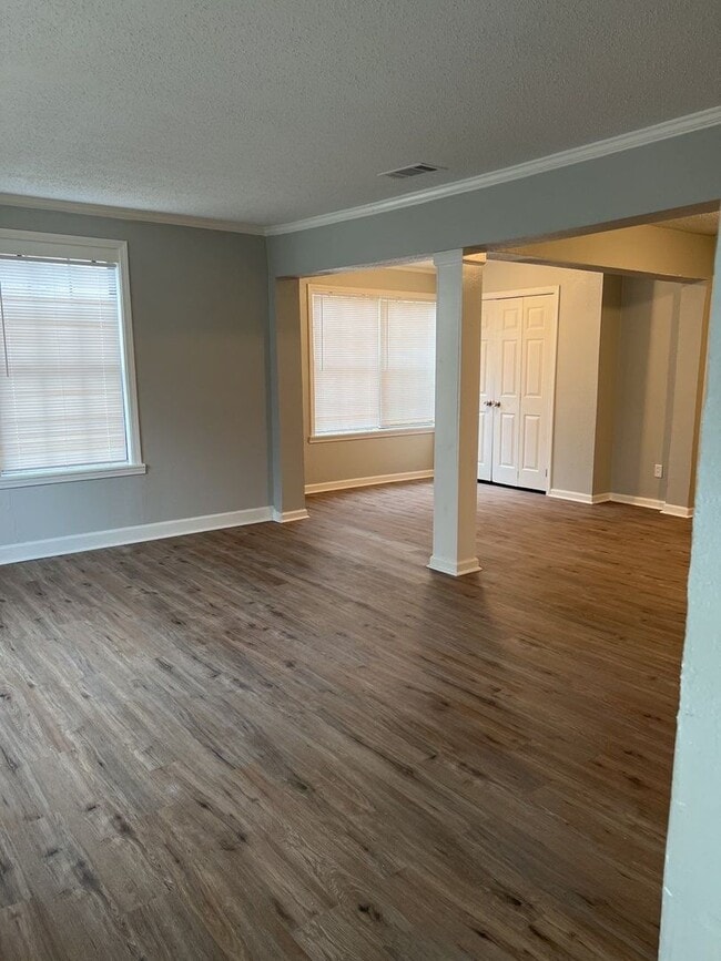 3199 Douglass Ave in Memphis, TN - Building Photo - Building Photo