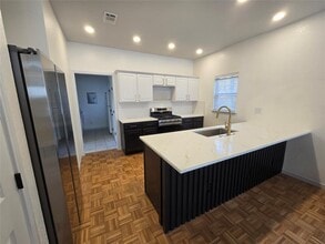 2108 E 14th St in Austin, TX - Building Photo - Building Photo