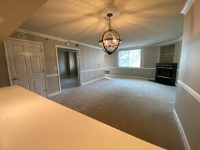 1276 N Wayne St, Unit 617 in Arlington, VA - Building Photo - Building Photo