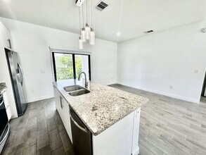 774 W 9th St in Deltona, FL - Building Photo - Building Photo