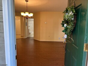 1248 Garrison Ct in Mahwah, NJ - Building Photo - Building Photo