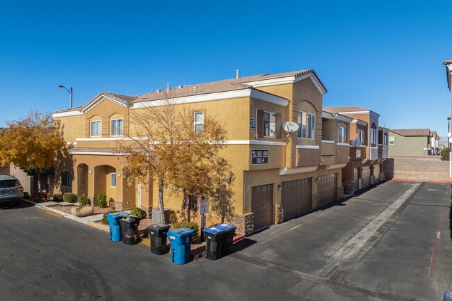 Aventine in Las Vegas, NV - Building Photo - Building Photo