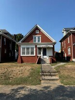 2562 Collis Ave in Huntington, WV - Building Photo