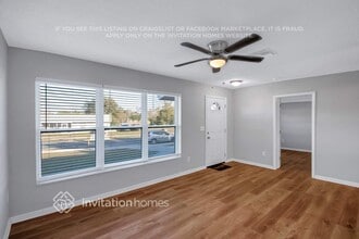 1040 Edgehill Ave, Unit 1 in Spring Hill, FL - Building Photo - Building Photo