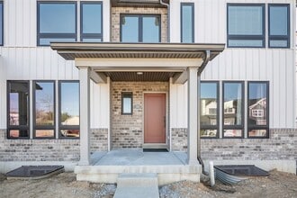 30 Pheasant Ln in St. Peters, MO - Building Photo - Building Photo