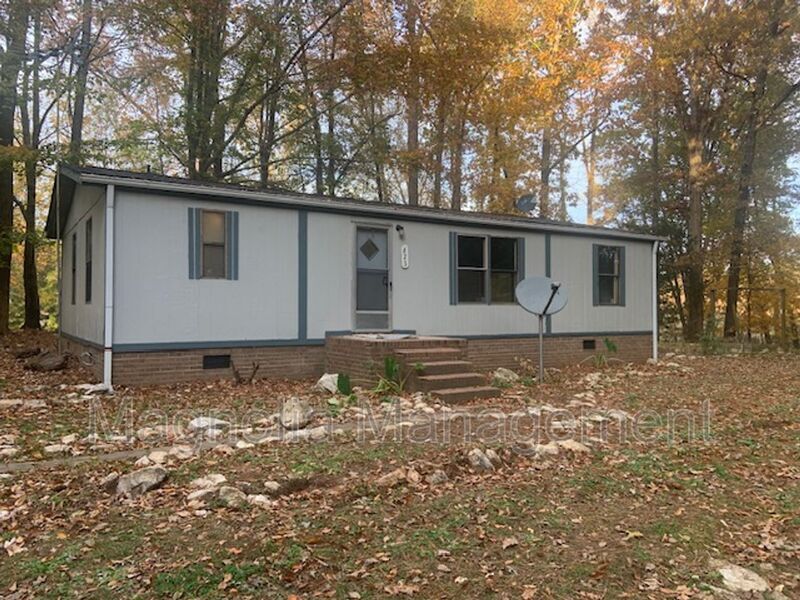 623 Dr Parrott Rd in Henderson, NC - Building Photo