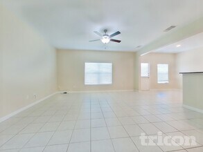 536 Red Dusk Paint Dr in La Marque, TX - Foto de edificio - Building Photo