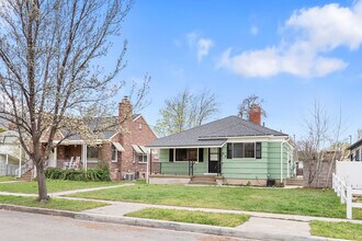 716 E 50 S, Unit Upper Level in Provo, UT - Foto de edificio - Building Photo
