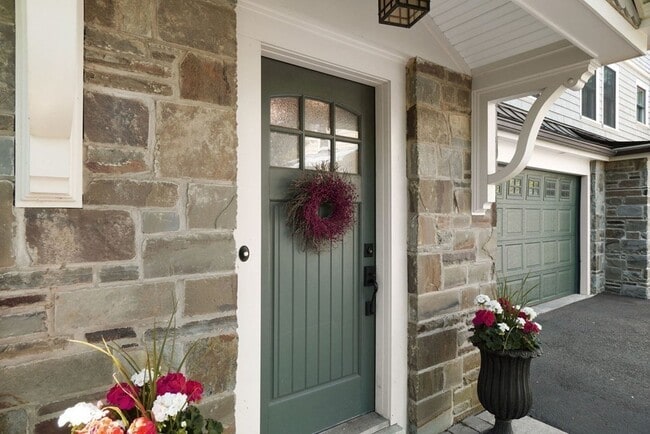 28 Pennsylvania Ave in Newton, MA - Building Photo - Building Photo