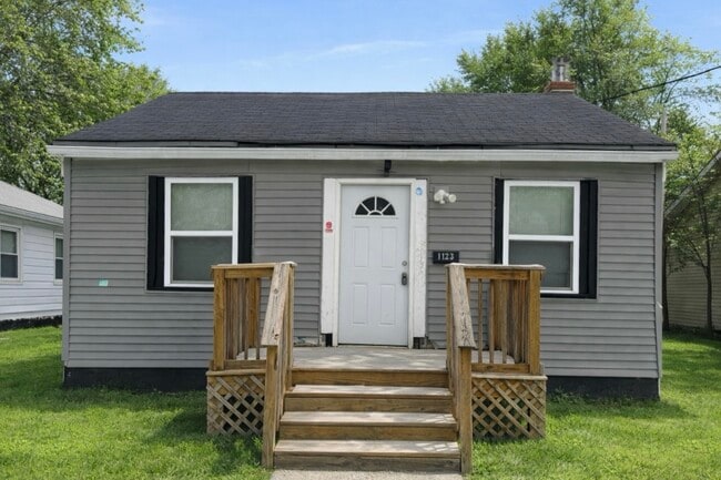 property at 1123 Island Ave