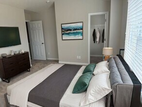 2942 W New York St in Indianapolis, IN - Building Photo - Building Photo