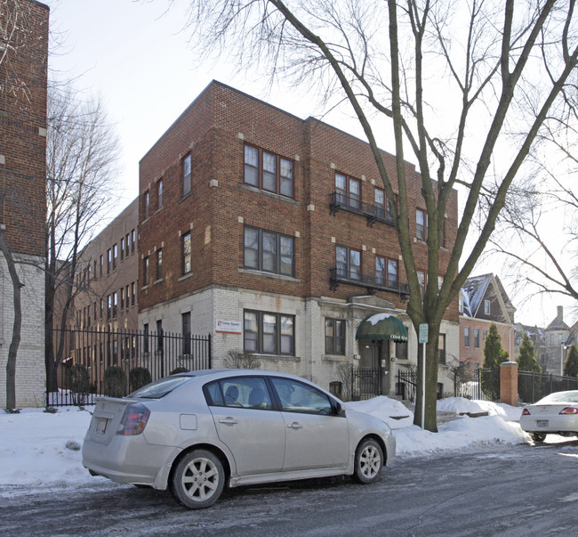 McGuire Flats in Milwaukee, WI - Building Photo - Building Photo