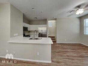 451 S Hawes Rd in Mesa, AZ - Building Photo - Building Photo