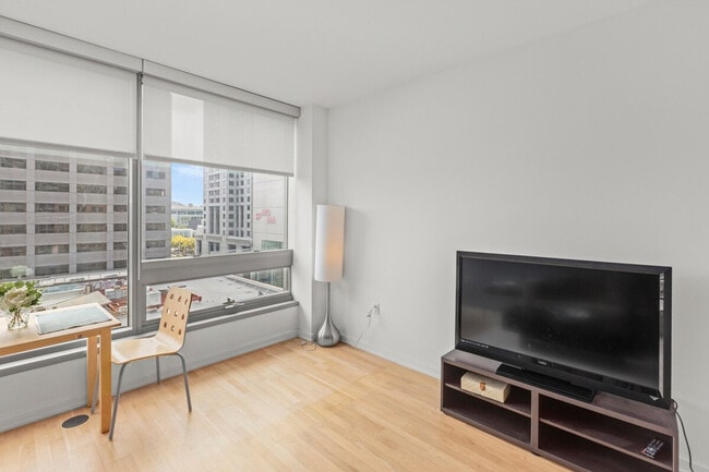 666 Folsom St in San Francisco, CA - Foto de edificio - Building Photo