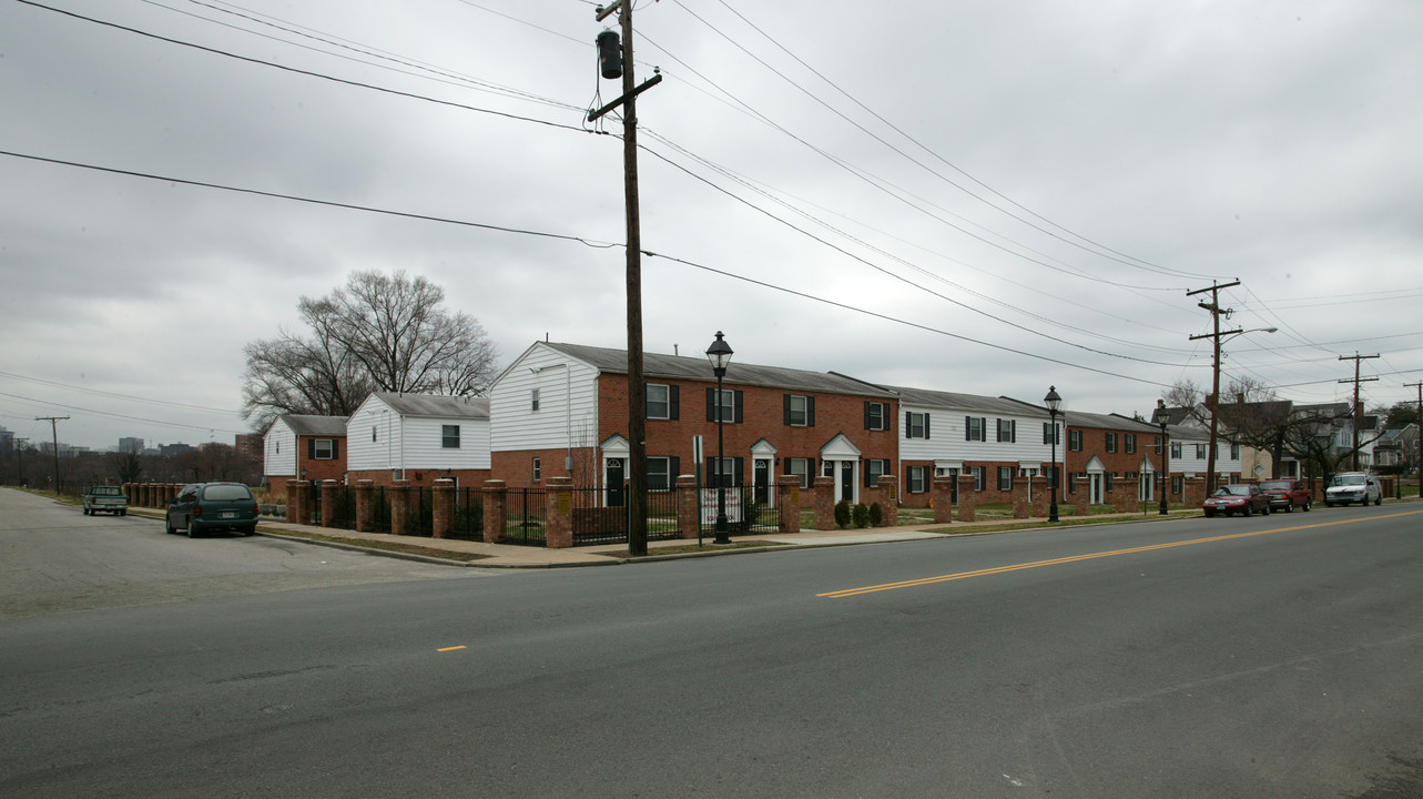 101 Poe St in Richmond, VA - Foto de edificio