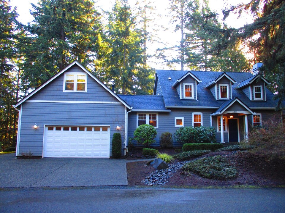 7710 30th St NW in Gig Harbor, WA - Building Photo