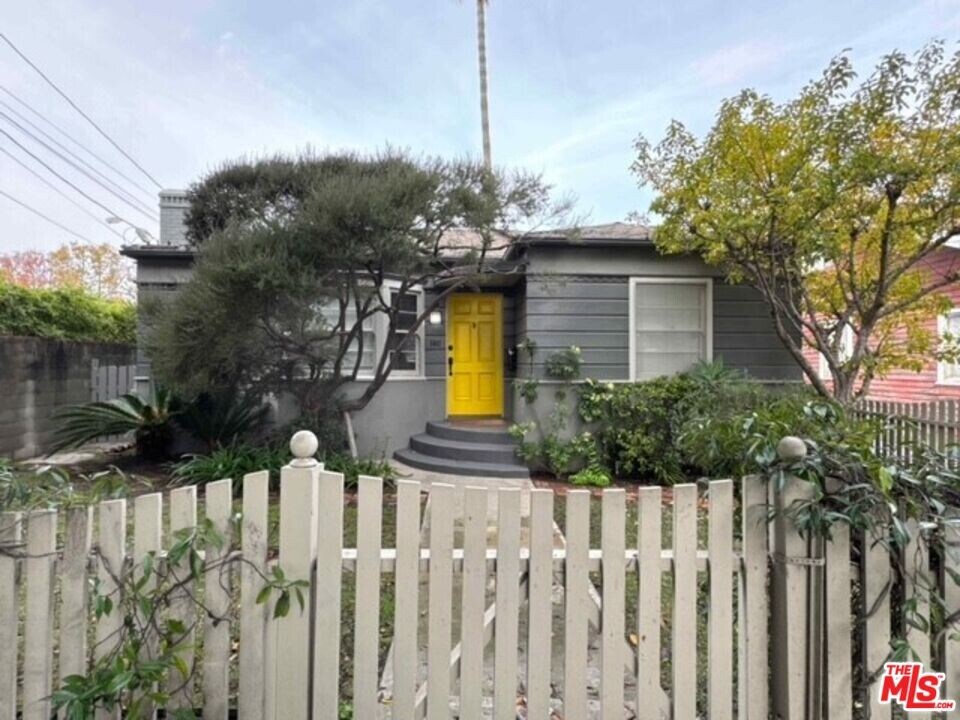 1411 Maple St in Santa Monica, CA - Building Photo